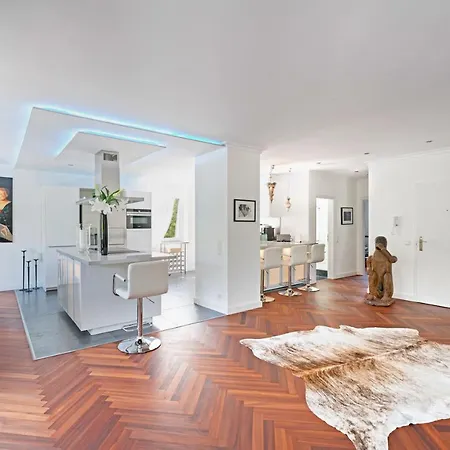 Appartement Luxury Penthouse ☆ ☆ ☆ ☆ ☆ Keulen