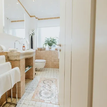 Luxury Penthouse ☆ ☆ ☆ ☆ ☆ Appartement Keulen